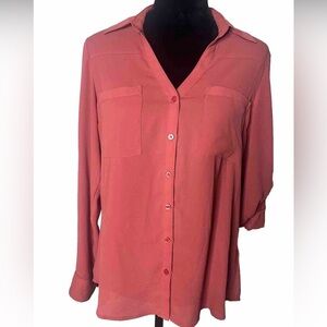 Women’s Express, size M Long sleeve, cranberry blouse with convertible sleeve‎